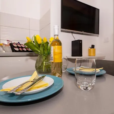 Apartman & Comfy Old Town Giara 2 *