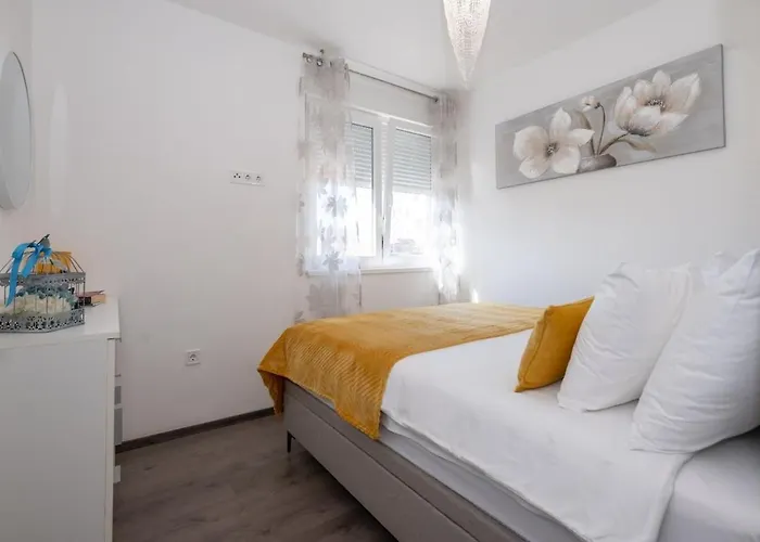 & Comfy Old Town Giara 2 Appartement *