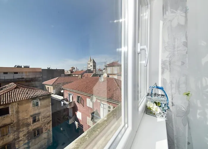 Apartman & Comfy Old Town Giara 2 *